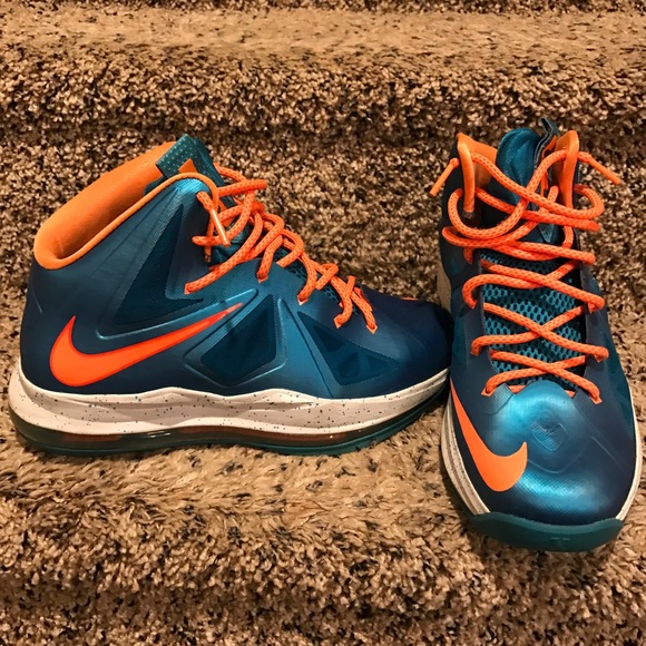 boys lebron 10